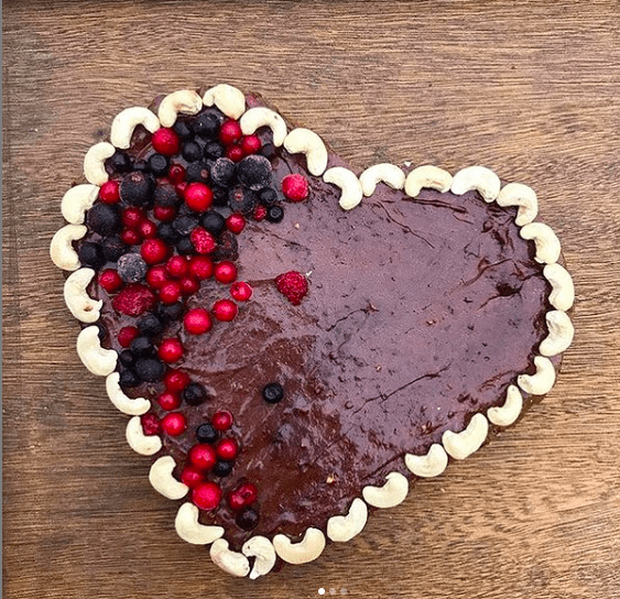 fit valentínska torta, Fit valentínska torta &#8211; jednoduché nepečené fit prekvapenie