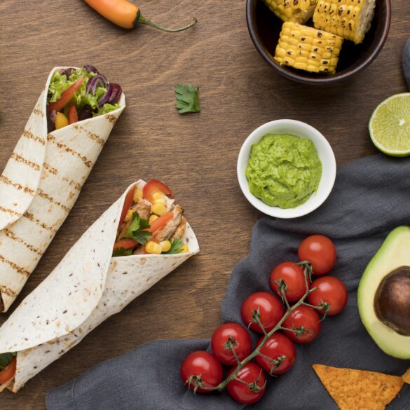 <a href="https://www.freepik.com/free-photo/top-view-delicious-mexican-food-with-guacamole_9332553.htm#fromView=search&page=1&position=11&uuid=5b4faff8-fd4f-4a4a-900f-681c990ef2dc&query=tortilla+s+avokadom">Image by freepik</a> tortilla s avokádom, Rýchla tortilla s avokádom – hotová za 5 minút!